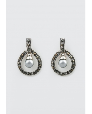 Oval Silver Earring with Pearl