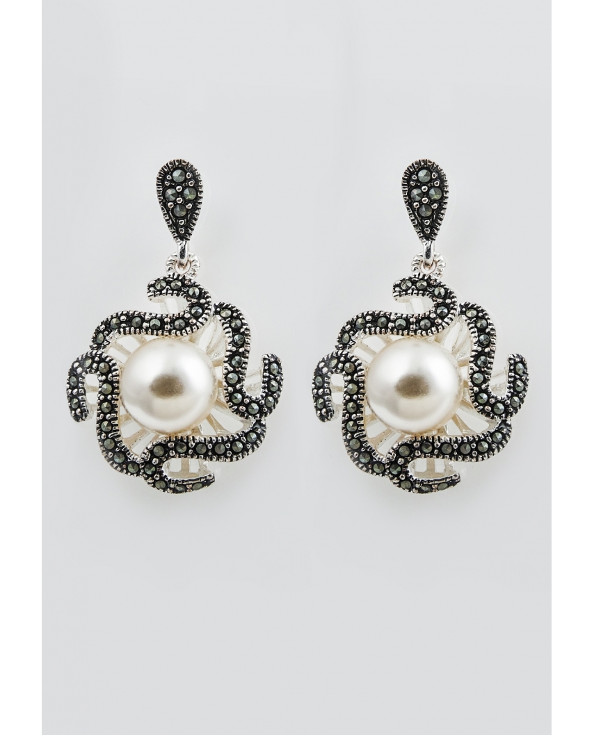Retro Silver Earring with Pearl